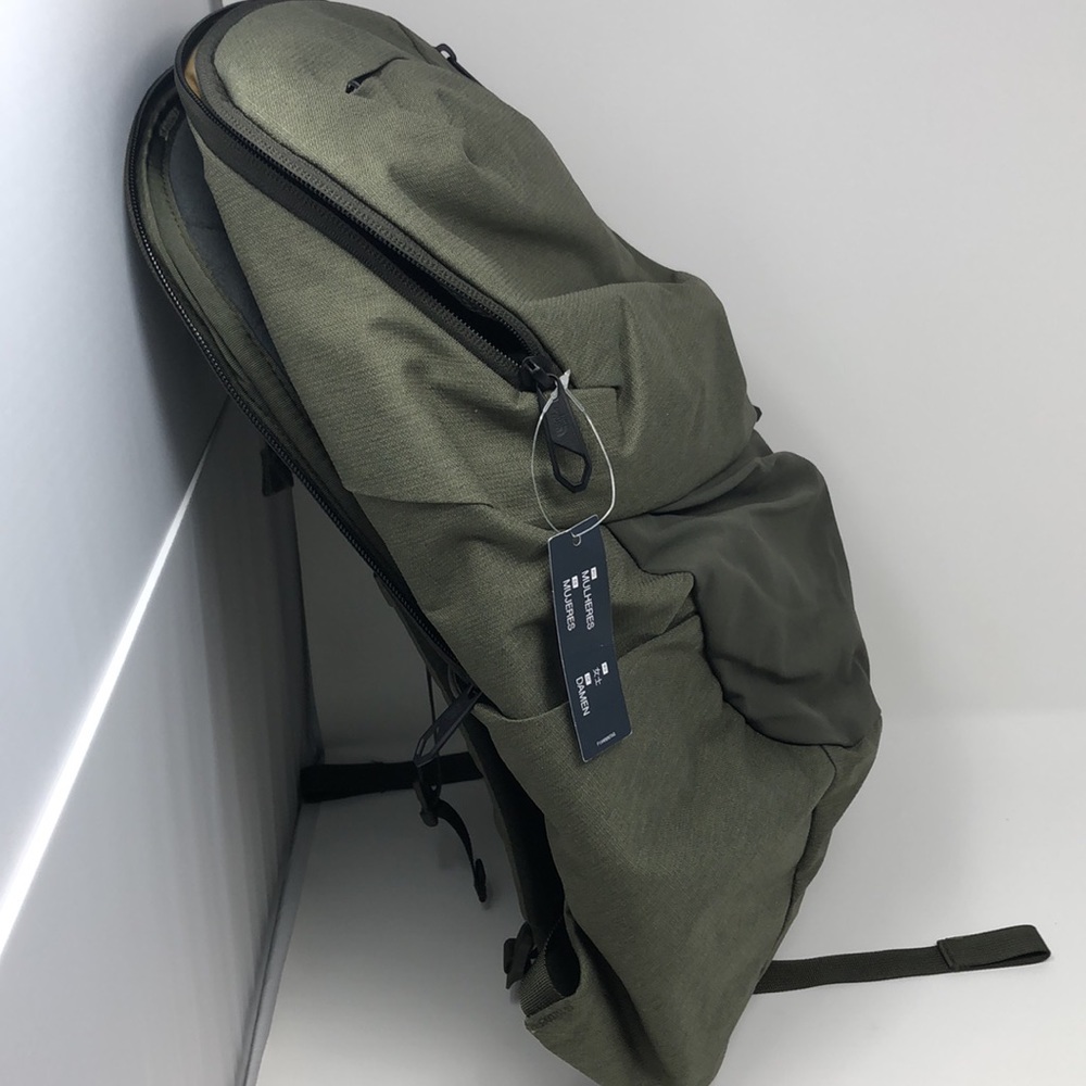 NWT The North Face Aurora 22L Backpack Green Laptop Travel School NF0A3KY8 - Picture 2 of 5